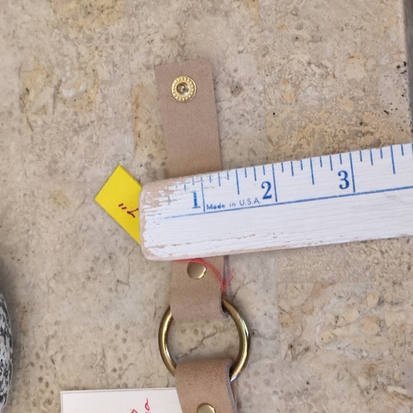 NEW! Handmade Genuine Suede Leather Brass Karma Circle Bracelet Brass Tan #01 - Picture 8 of 8